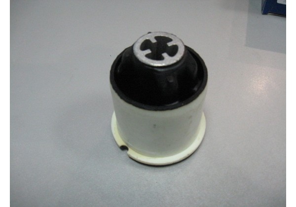 Сайлентблок, втулка задньої балки, комплект Renault Scenic 2, Megane 2, 7701479190